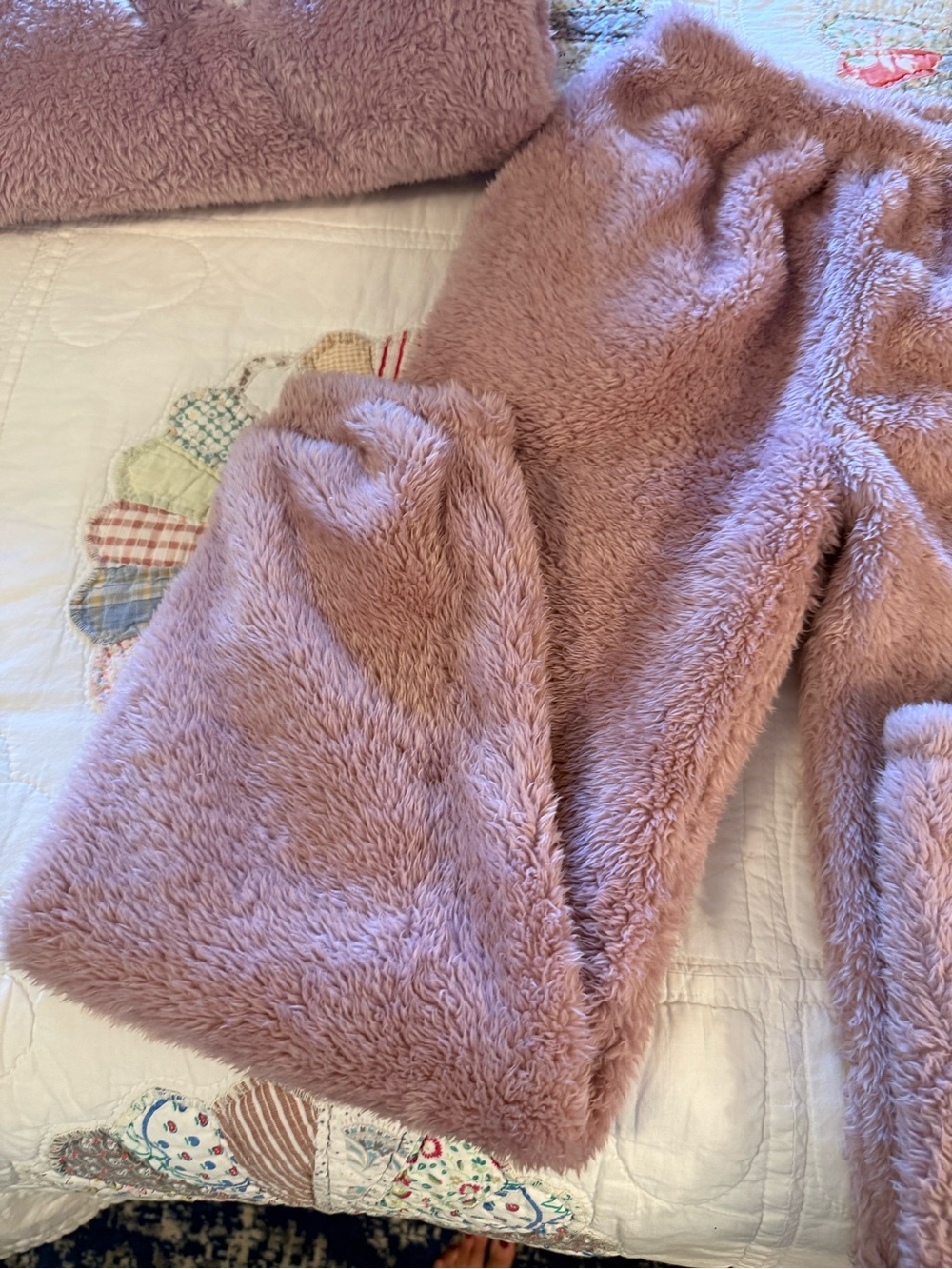 Cozy Plush Pink Loungewear Set - Picture 4 of 7